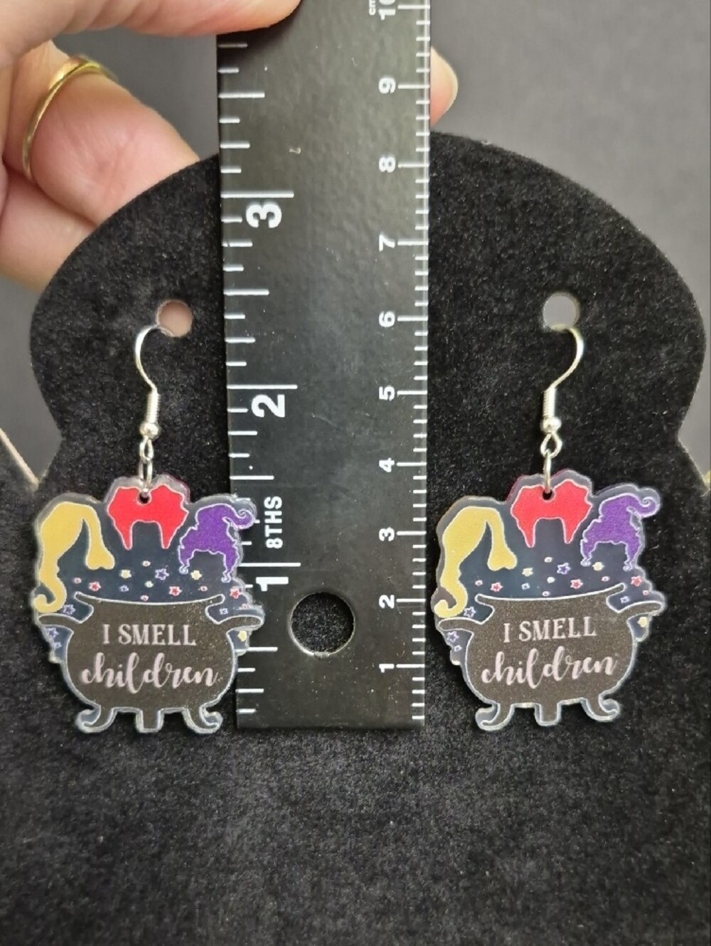 Hokus Pokus I Smell Children Sanderson Sisters Cauldron Handcrafted Earrings - Picture 4 of 4